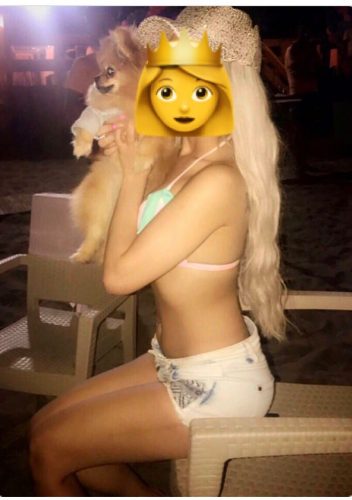 Cazibeli dans yapan bayan Nurseli