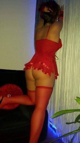 Çekici buğday tenli escort Melda