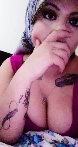 Cıvıl-cıvıl evinde buluşan hatun Gülderen