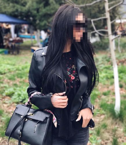 Samimi saksocu kadın Melis